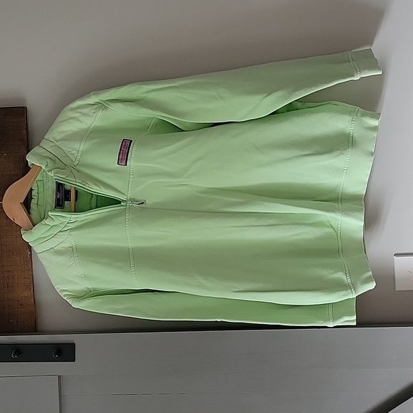 Vineyard Vines Pastel Lime Pullover - Picture 1 of 2